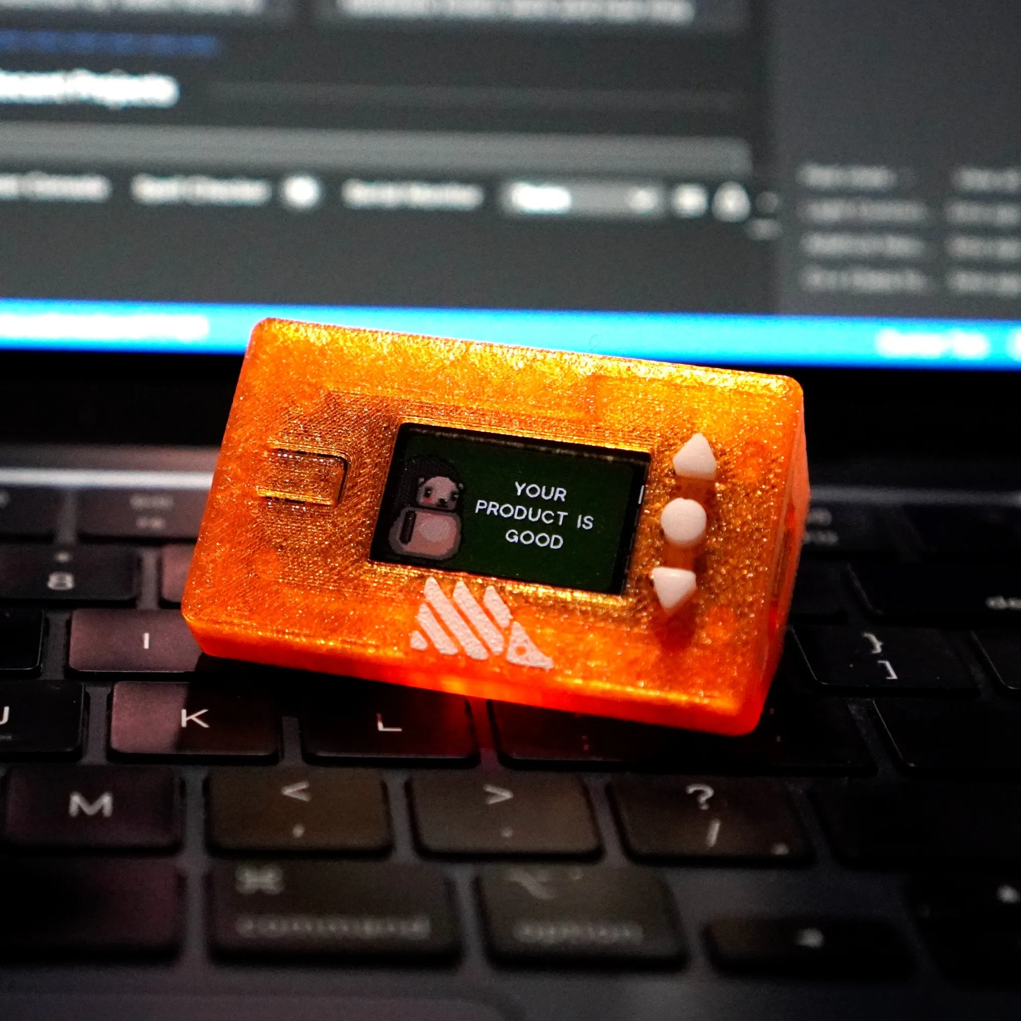 Іграшка для айтівців та вайбкодерів – DeskHog